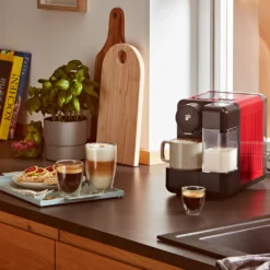 Tchibo Cafissimo Milk Kaffeemaschine Kapselmaschine Inkl. 30 Kapseln Für Caffè Crema, Espresso, Kaffee Und Milchspezialitäten, Rot -Bosch Verkäufe 0ab6ba70609adefa4566536c2dc03766