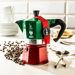 Bialetti - Moka Express Collection Italia (Tricolour), 3-Tassen-Kaffeemaschine, Aluminium -Bosch Verkäufe 0bbb4321d8607b4817cfc407502b8588