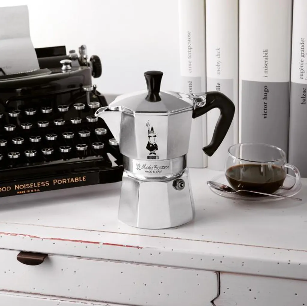 Bialetti Moka Express, Espressokocher 6Tassen + Adapterplatte Induktion 6 Bialetti Moka Express, Espressokocher 6Tassen + Adapterplatte Induktion – Bild 4