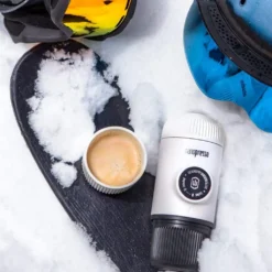 WACACO Nanopresso Tragbare Espressomaschine, Mit Nanopresso-Etui, Upgrade-Version Von Minipresso, Reisekaffeemaschine, Kaffee-To-Go, Manuell Betrieben, Weiß, Nachhaltig -Bosch Verkäufe 3bc05fce45c380b72c28c8037b2c7906