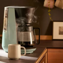 Tchibo Filterkaffeemaschine „Let’s Brew“, Für Bis Zu 10 Tassen Filterkaffee, 1,2L Aroma-Glaskaraffe, Edelstahl-Warmhalteplatte, Tropf-Stopp, Abschaltautomatik, Hellgrün -Bosch Verkäufe 42d48d3fec0b4d3382c7762526009882