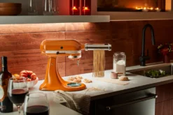 KitchenAid 4,8 L 5KSM175 Artisan Küchenmaschine Set 4 Gemüseschneider+Fleischwolf+Spritzgebäckvors, Farbe:Liebesapfelrot 33 KitchenAid 4,8 L 5KSM175 Artisan Küchenmaschine Set 4 Gemüseschneider+Fleischwolf+Spritzgebäckvors, Farbe:Liebesapfelrot -Bosch Verkäufe 98b6483b0c59d2dfc3704096a1bf522e