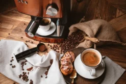 Adler Espressomaschine | Kaffeemaschine | Milchaufschäumer | Cappuccinomaschine | Siebträger Espressomaschine | Elektrische Espressomaschine | Bronze Design | 1,6L Wassertank | 850 Watt |15 Bar | -Bosch Verkäufe a2e3bf650ebaeeaa2264ac49ee054ae4